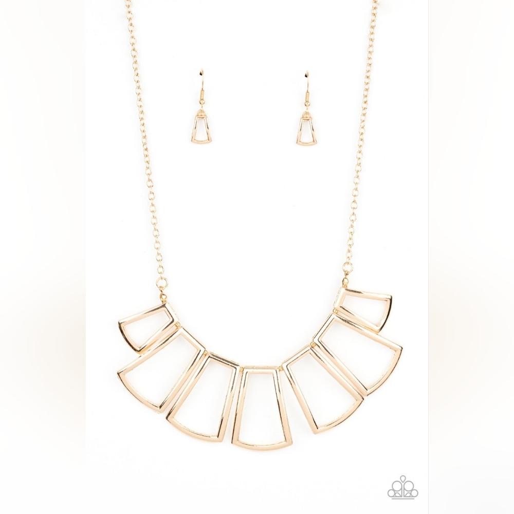 Full Fledged Framed Necklace - Picture 3 of 3